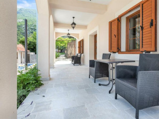 Apartments Mezini 11