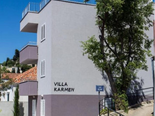 Apartments Villa Karmen
