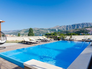 Apartments Villa Peragro