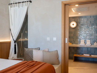 Apeiron Blue Santorini