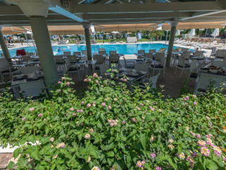 Apollo Beach Hotel