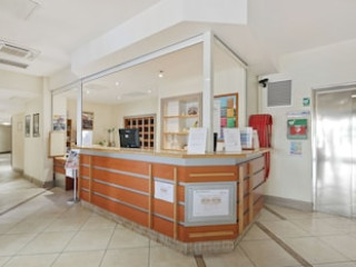 APTS PIERRE ET VACANCES HELIOTEL MARINE ST LAURENT DU VAR