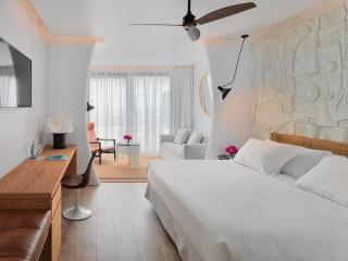 AQUA HOTEL BERTRAN PARK