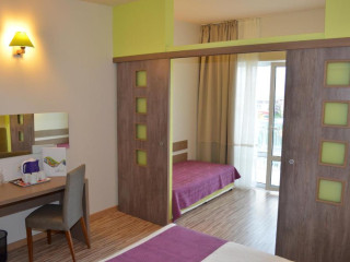 Aqua Nevis Hotel & Aqua Park