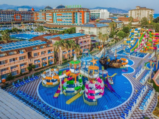 Lonicera World Hotel