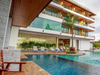Aqua Resort Phuket