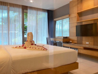Aqua Resort SHA Plus
