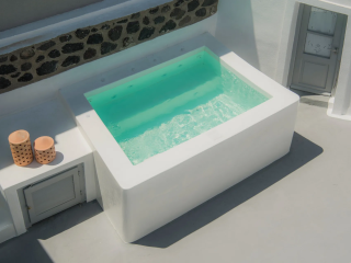 AQUA SERENITY LUXURY SUITES Adults only 16+