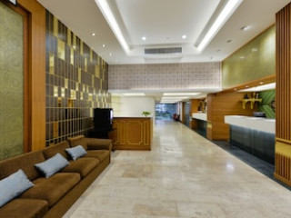 ARAWANA REGENCY PARK SUKHUMVIT