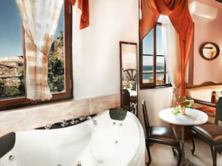 ARCHONTIKO EVGENIA STUDIOS