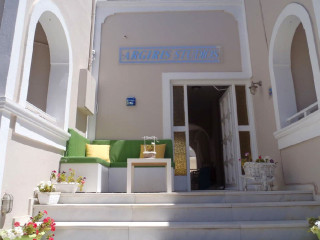 Argiris Studios (Kamari - Santorini)