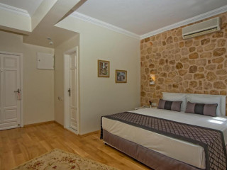 Argos Hotel