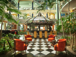ARIADNE HOTEL