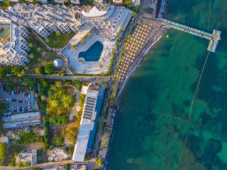 Arin Resort