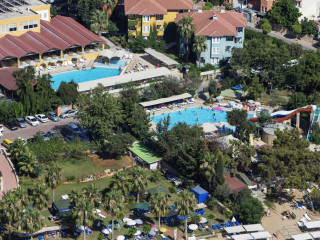 Armas Green Fugla Beach