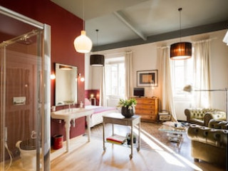 ARNOBIO FLORENCE SUITES