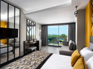 ARNOR DE LUXE HOTEL & SPA