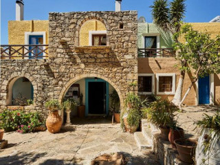 Arolithos Traditional Cretan Village