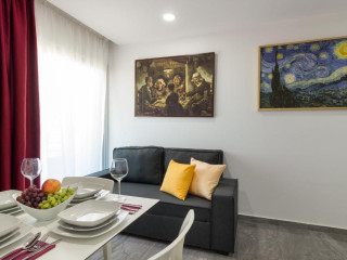 Art & Wine Studios and Apts