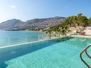 Arte Pefki Beachfront Suites