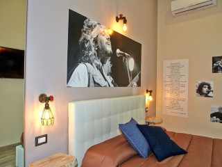 ARTISTI BED&DREAMS