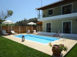 Aselinos Suites