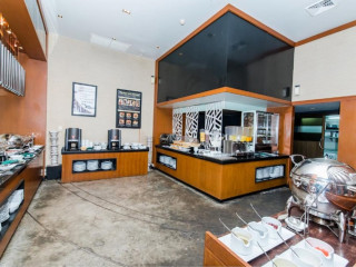 Ashlee Hub Hotel Patong