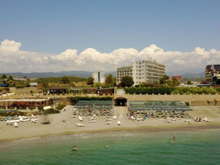 ASRIN BEACH HOTEL