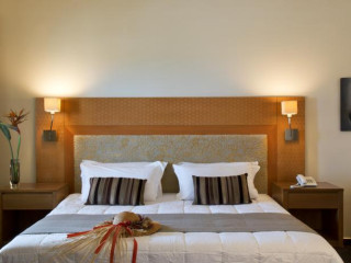 ASTERION - LUXURIOUS BEACH HOTEL& SUITES