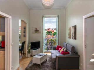 ASTON - APPARTEMENT CENTRE VILLE MASSENA AVEC VUE