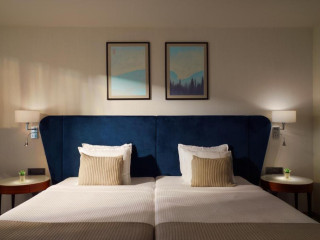 Astor Garden Hotel