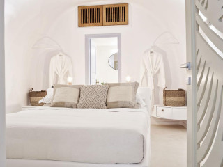 Astra Apartments & Suites