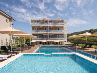 ASTRA SARTI LUXURY SUITES