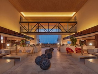 ATELIER PLAYA MUJERES