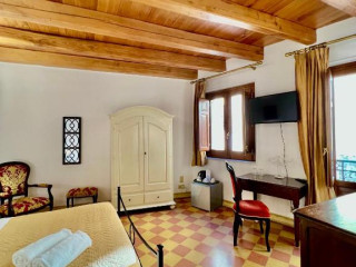 Atenea Luxury Suites