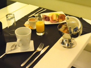 Atenea Rekord Suites