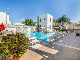 ATHINA BEACH HOTEL