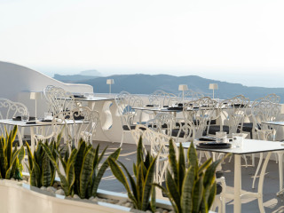 Athina Luxury Suites