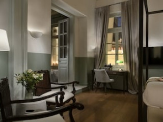 ATHINAIDOS QUARTERS BY KANDK