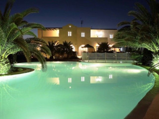 Atlantis Beach Villa