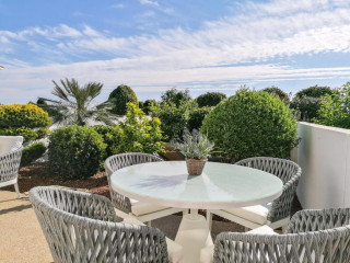 Atlantis Gardens Apartments & Villas