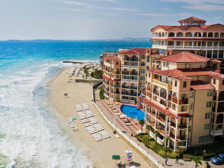 ATRIUM BEACH