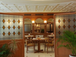 ATRIUM HOTEL AND SUITES