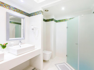 Atrium Platinum Luxury Resort