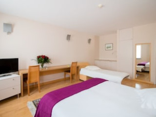 AU REPOS DES CHASSEURS