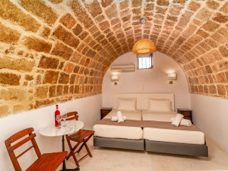 Auberge 32 |  Old Town