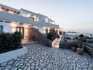 Aura Suites Paros