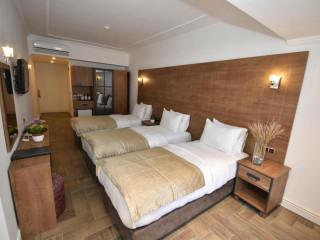 AURASIA BEACH HOTEL