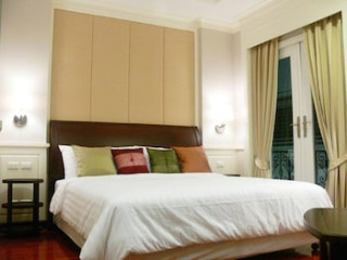 AURUM THE RIVER PLACE