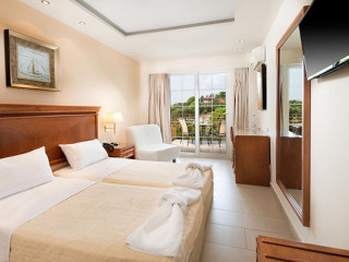 Avalon Palace Hotel